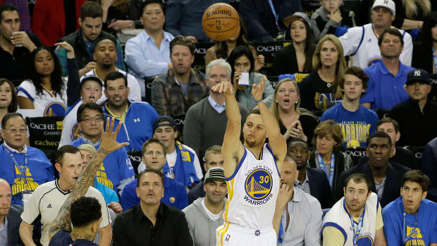 stephen-curry-warriors-grizzlies-400-threes.jpg
